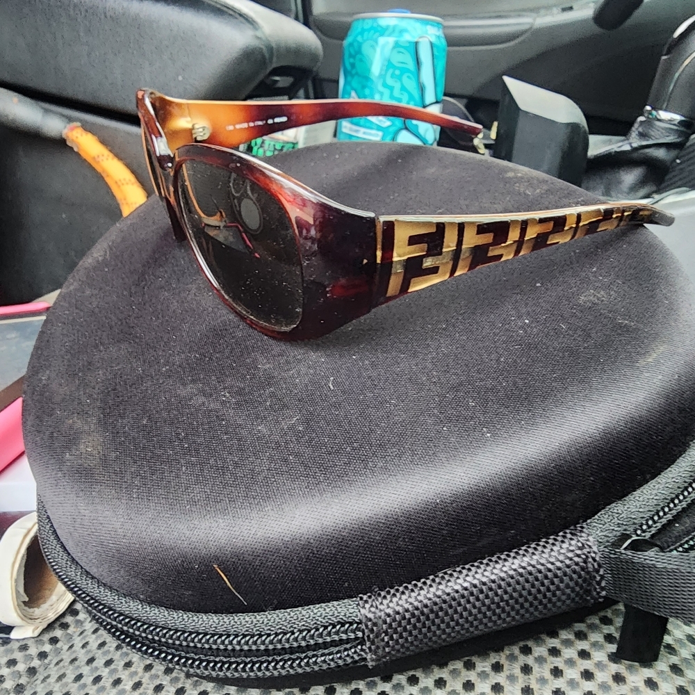 Fendi women's sunglasses - tortoise brown